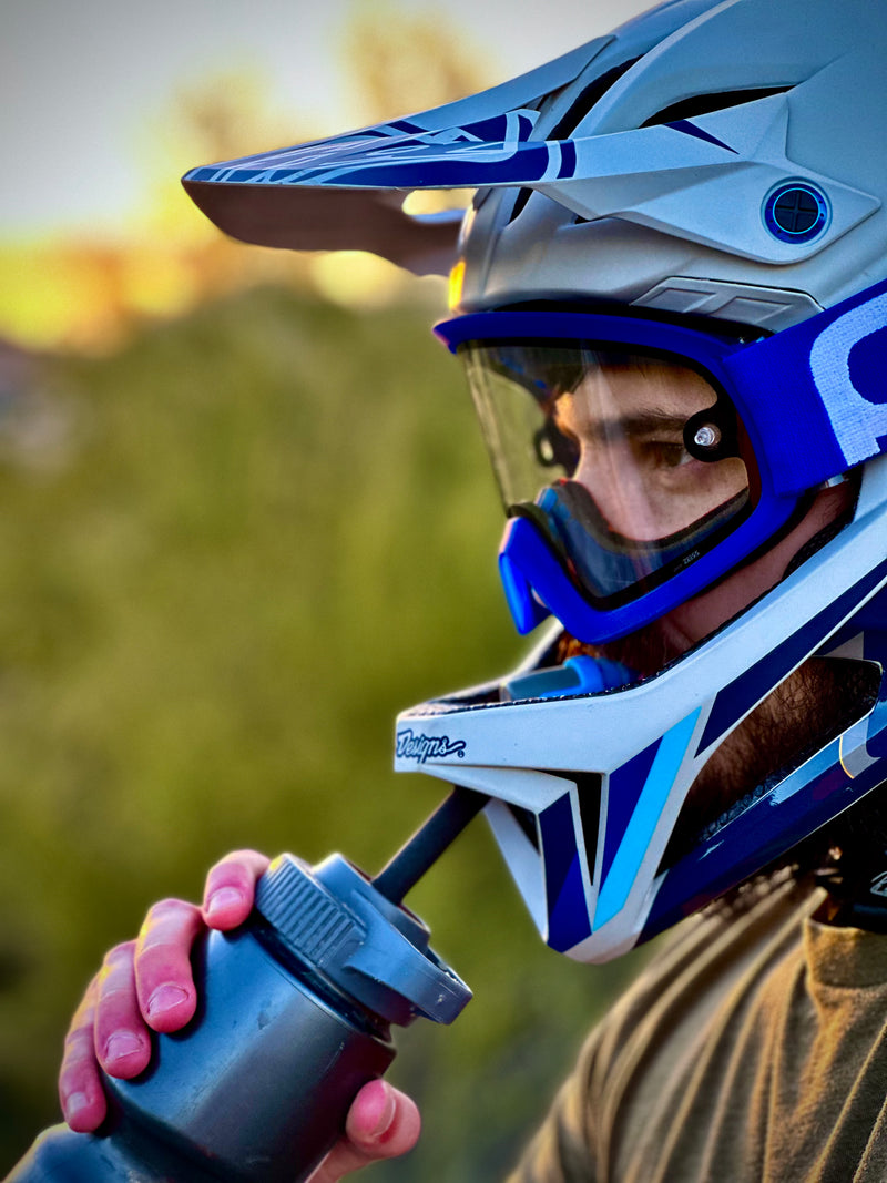 Load image into Gallery viewer, SWIG63: Hands-Free Adapter Cap for Bottles