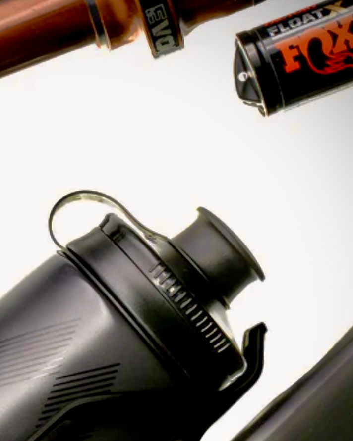 Load image into Gallery viewer, *NEW* MuckGuard for HydraPak/Polar Bottles
