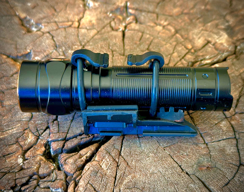 Load image into Gallery viewer, Flashlight Holder for Fenix QR Mounts
