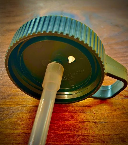 SWIG63: Hands-Free Adapter Cap for Bottles