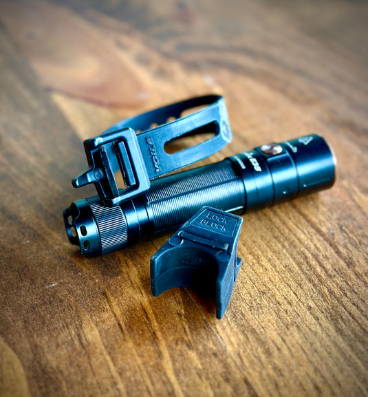 fenix e35ue flashlight Fenix E35R Compact EDC Light* w/ FREE Ultimate Mount – Original Free Range