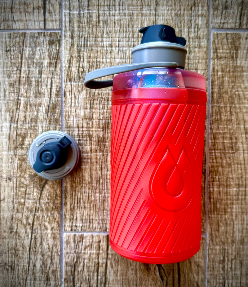 Load image into Gallery viewer, HydraPak Flux+ (Squeeze Bottle w/ Filtration Cap)
