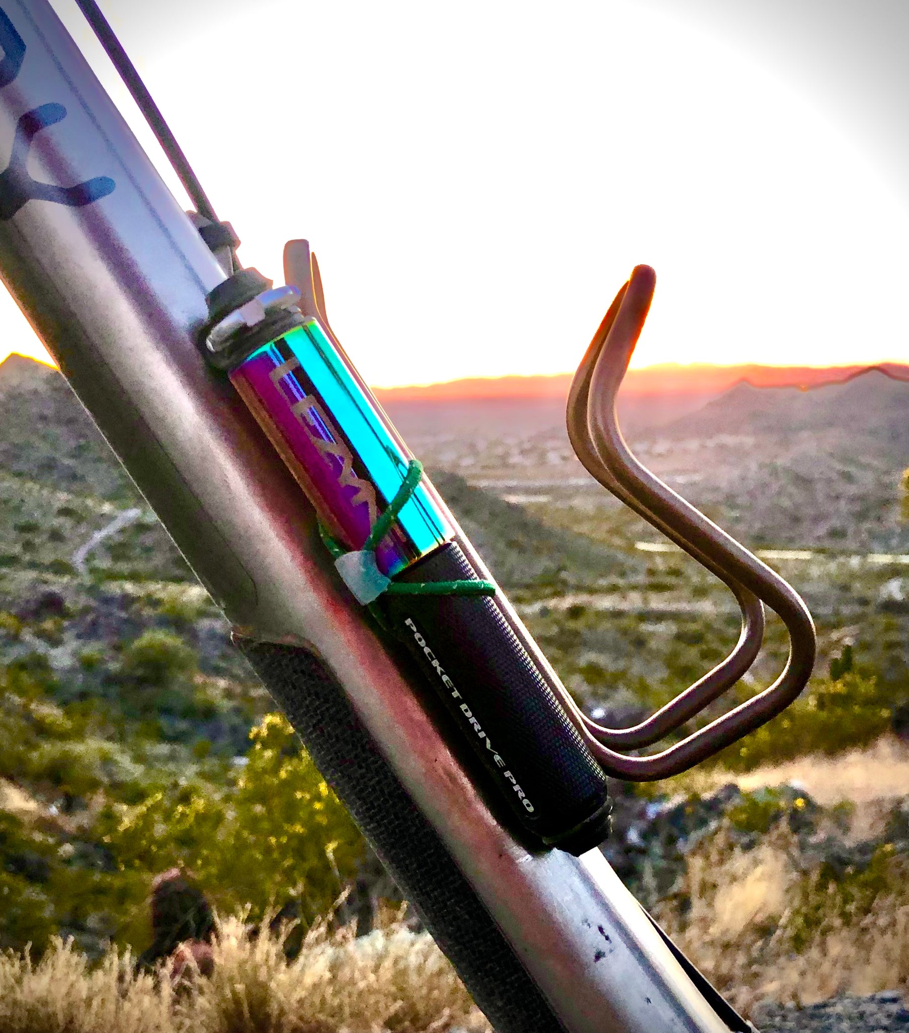 Mtb bottle 2024 cage with pump